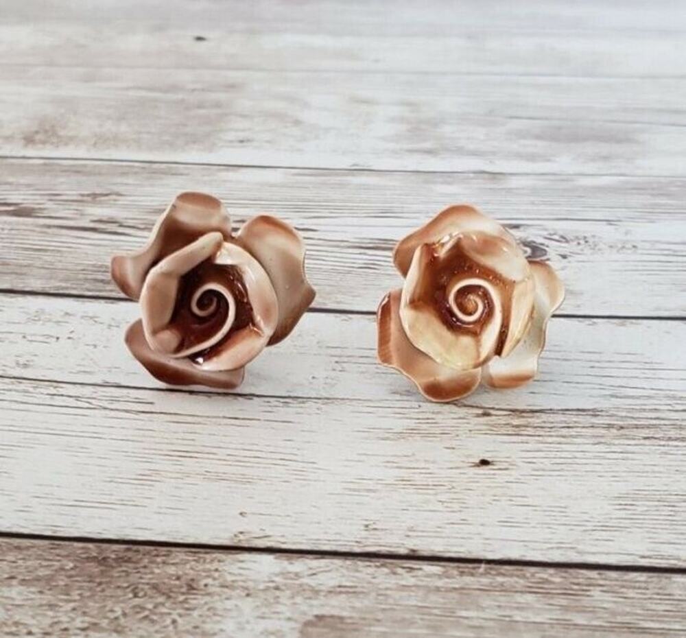 Vintage Screw On / Screw Back Earrings Large Rose